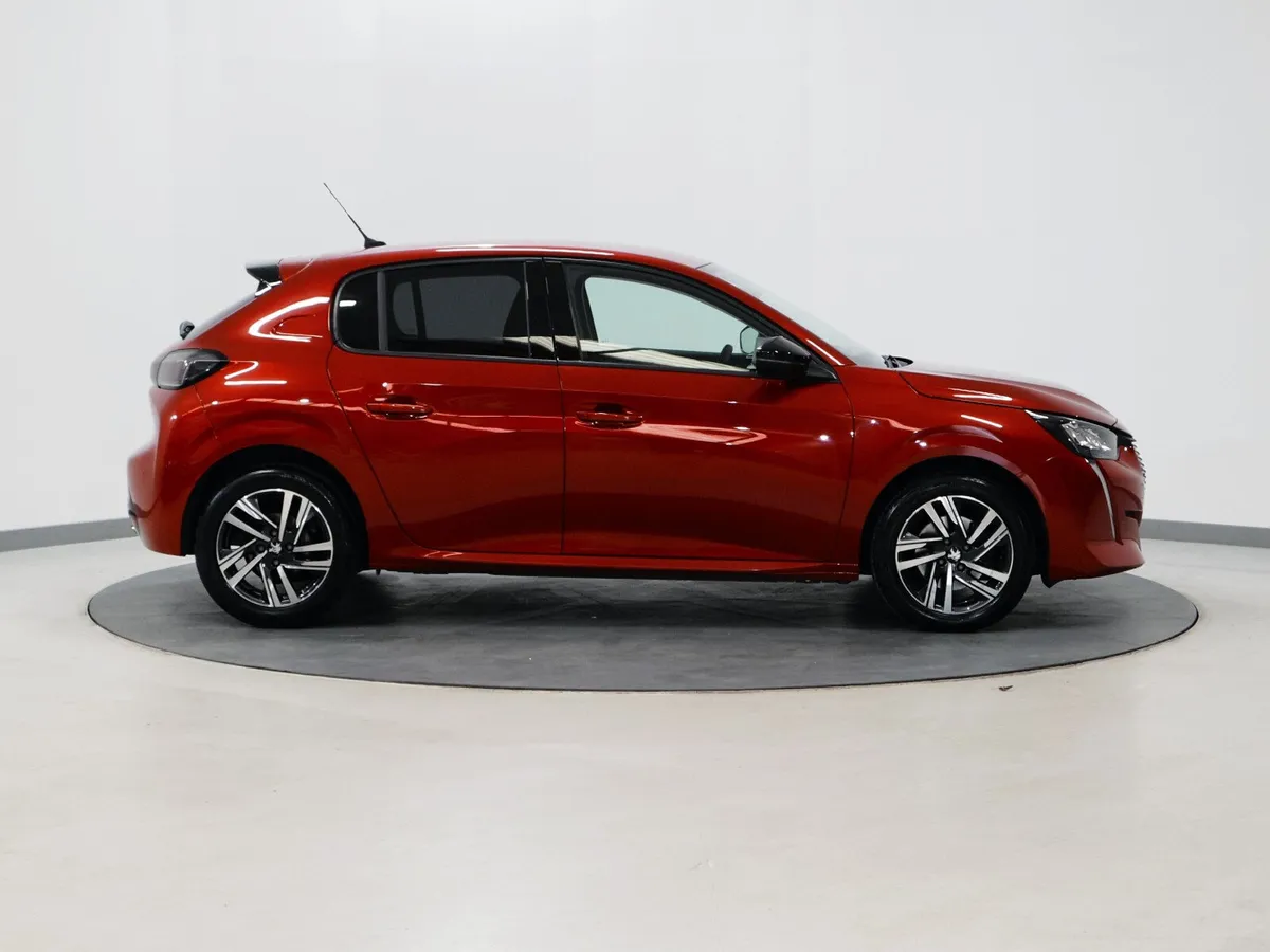 *119* 2022 Peugeot 208 1.2 allure - Image 3
