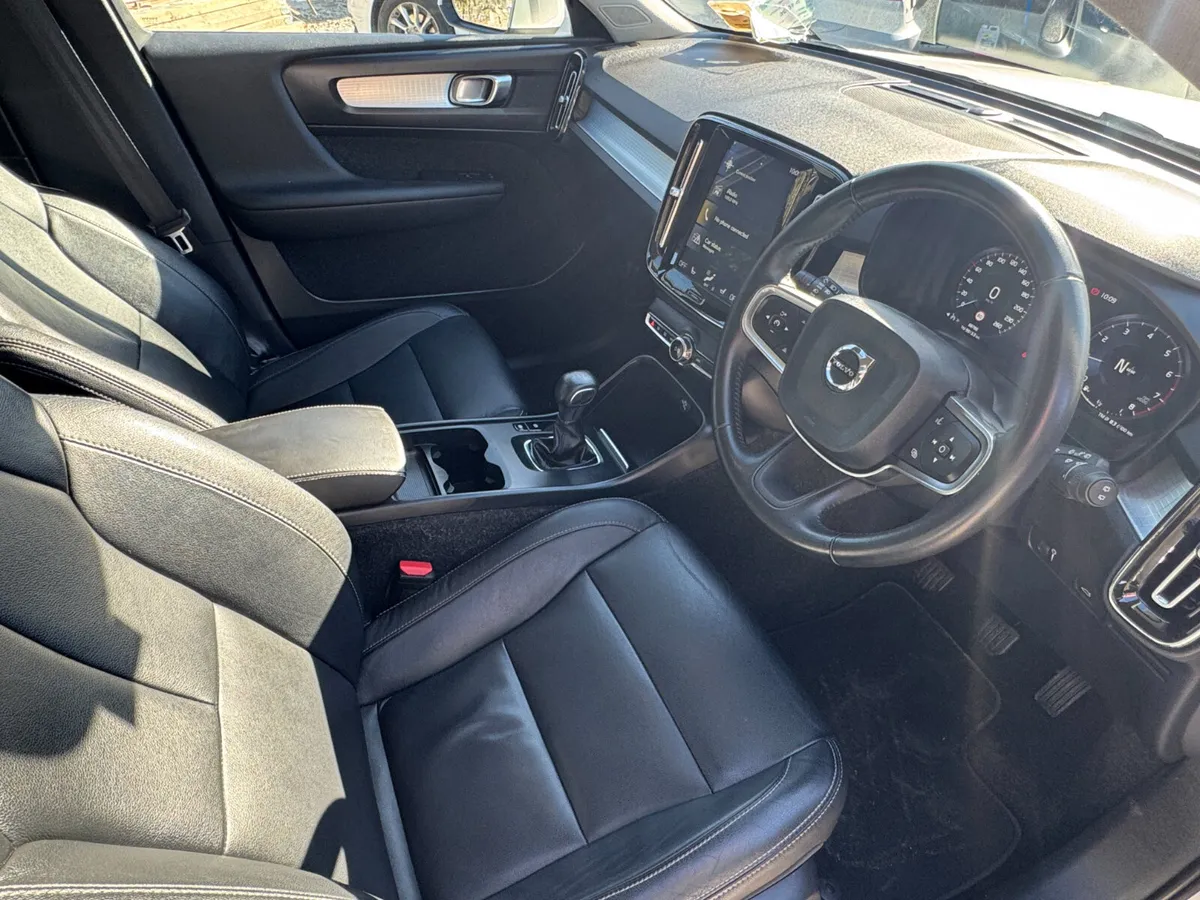 2018 Volvo XC40 1.5 T2 - Image 2