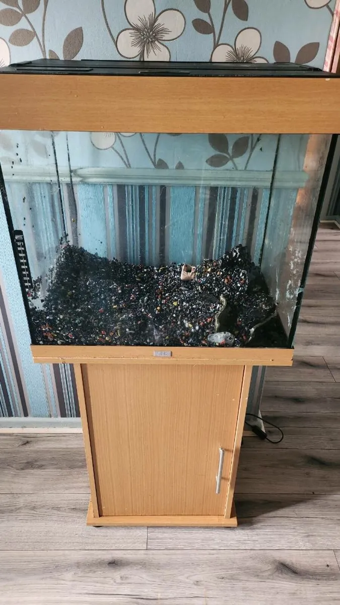 Large fish tank and stand - Image 3
