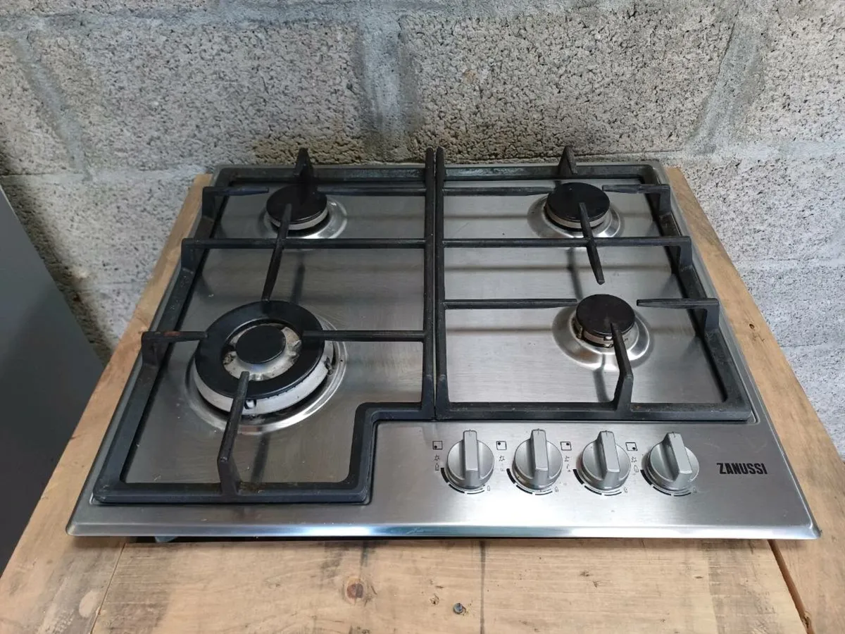 Zanussi Gas Hob, Belling Oven & Cooker Extractor - Image 3