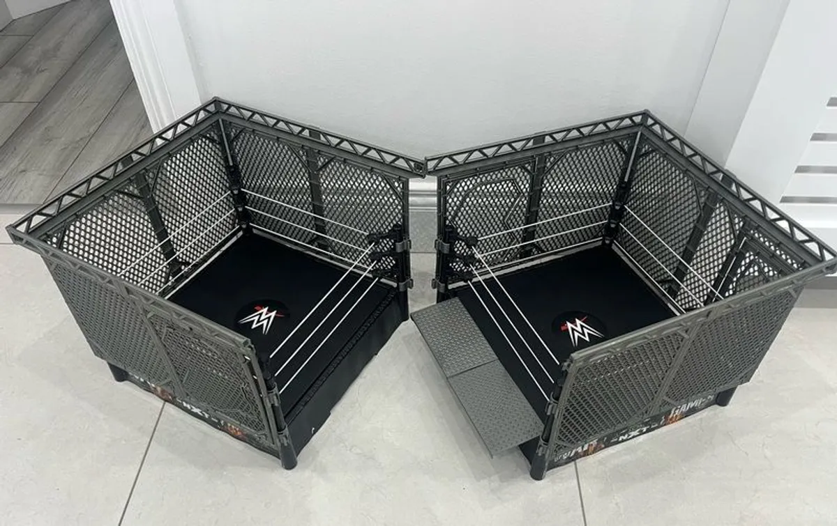 WWE Toys. Rings, Action Figures & accessories. All in perfect condition - Image 3