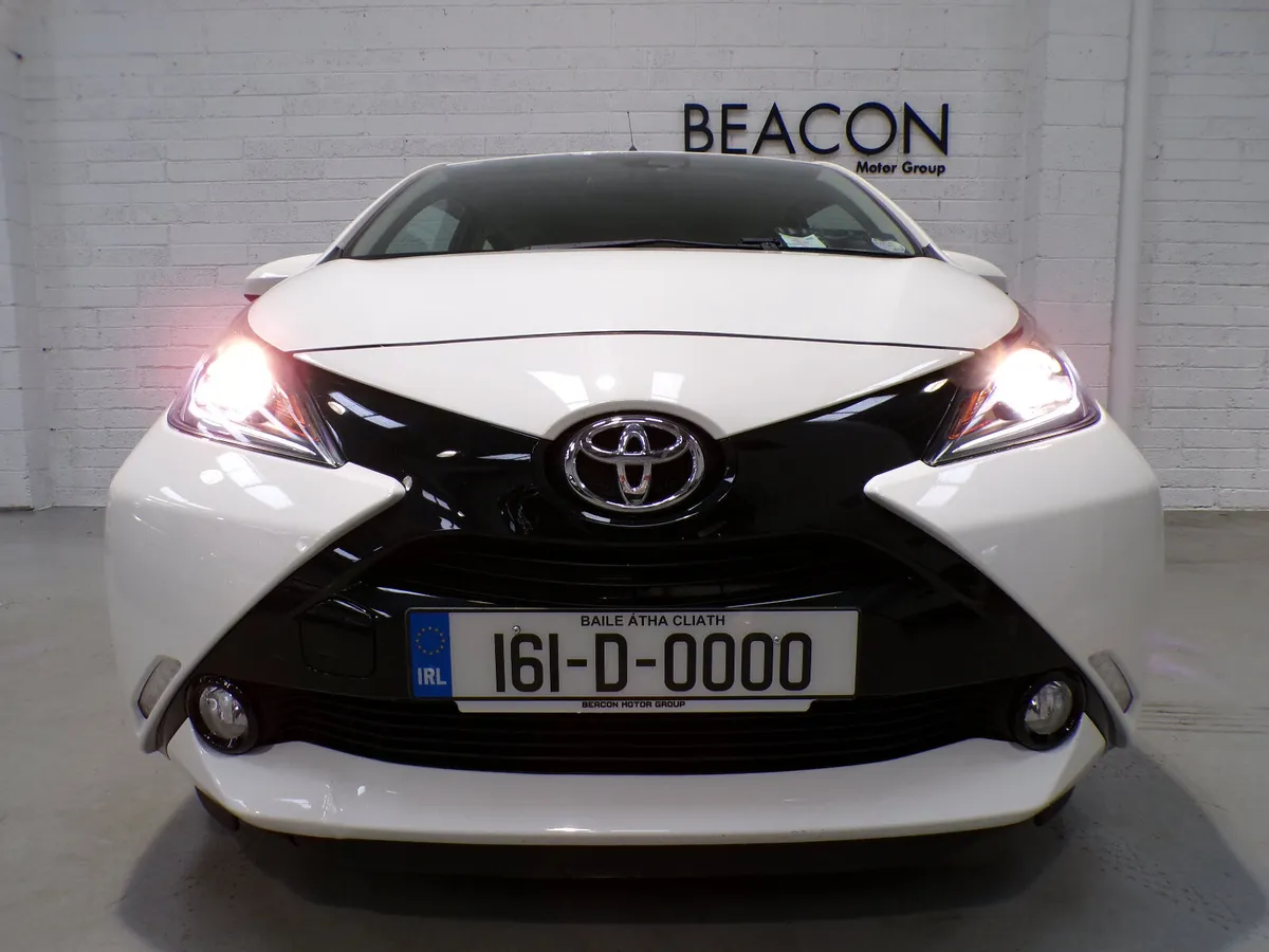 IRISH CAR*ONLY 17,000 MILES*AUTO*TOYOTA AYGO X-PLA - Image 3