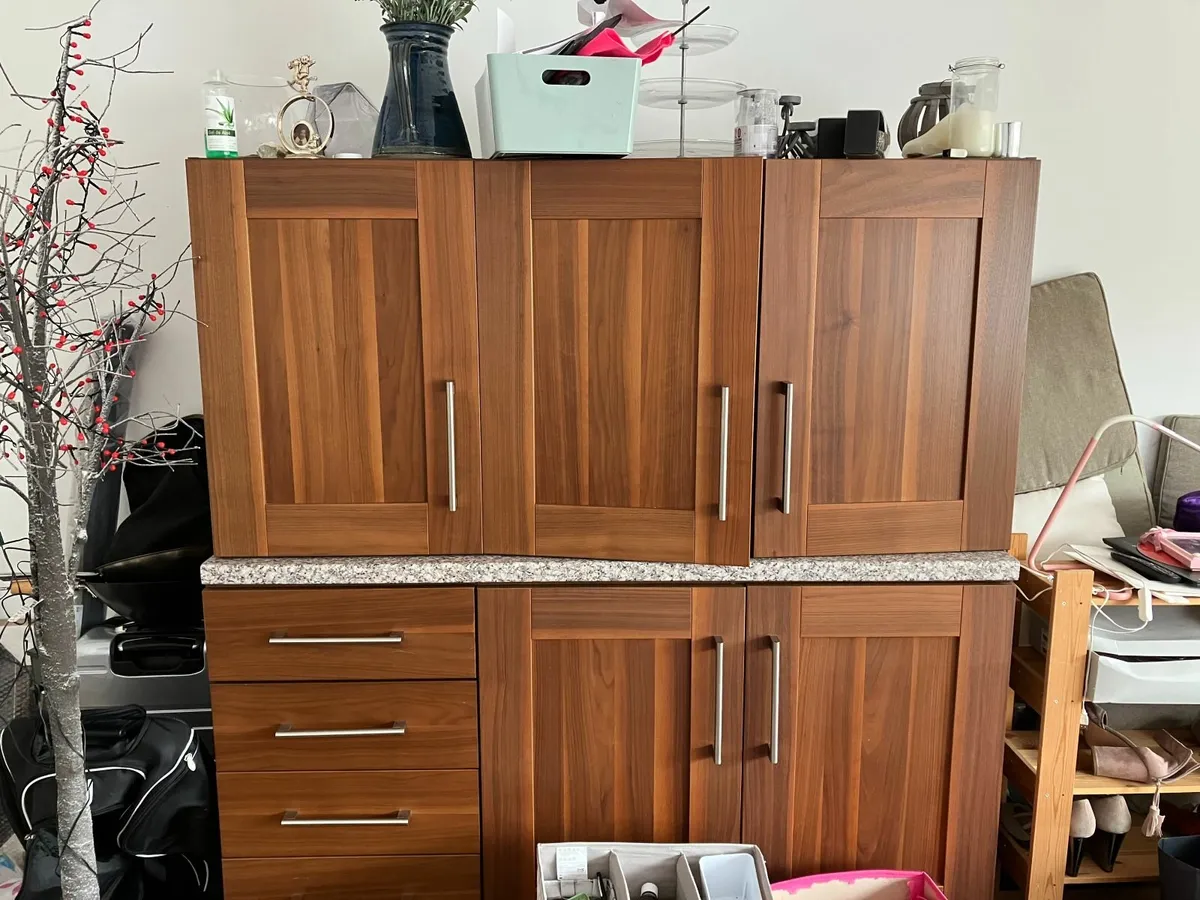Kitchen unit with drawers - Image 1