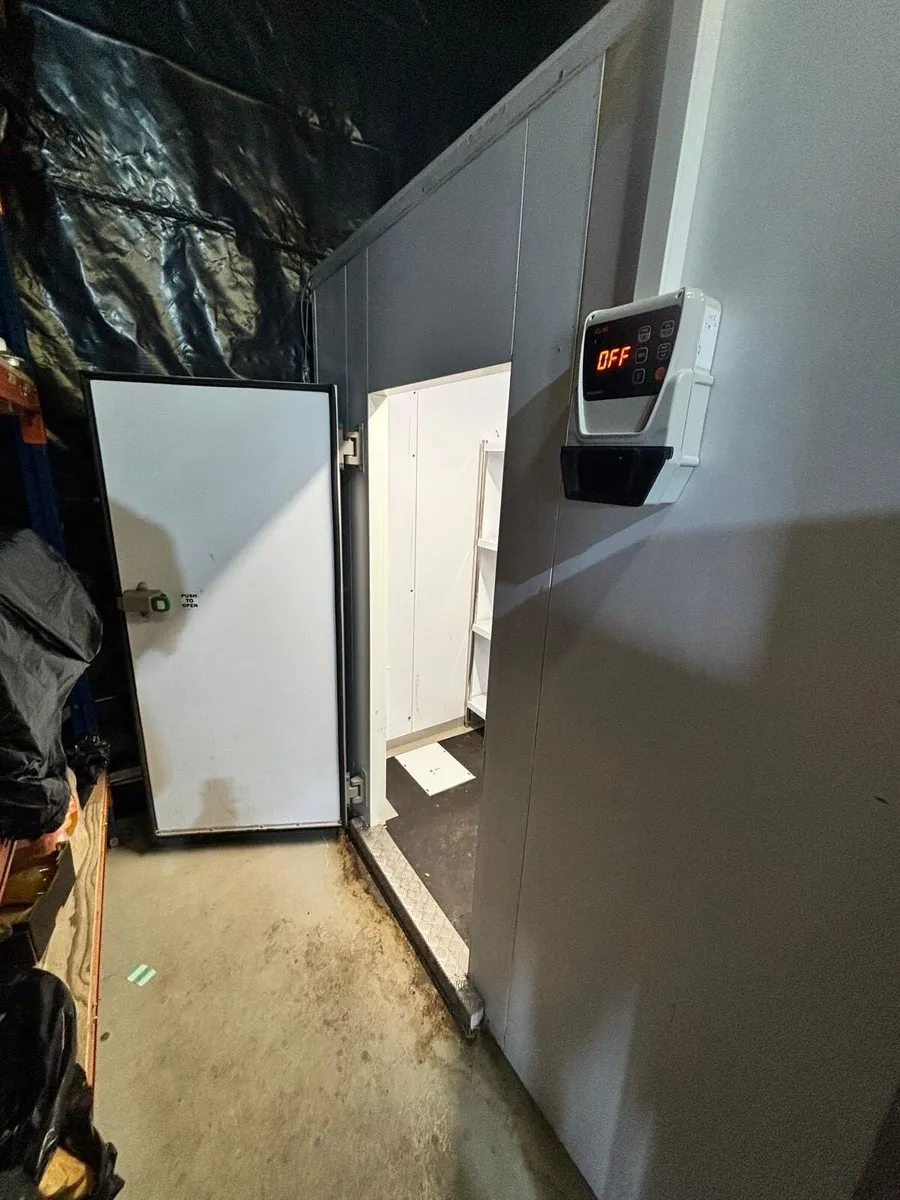Walk in fridge and freezer cold room - Image 1