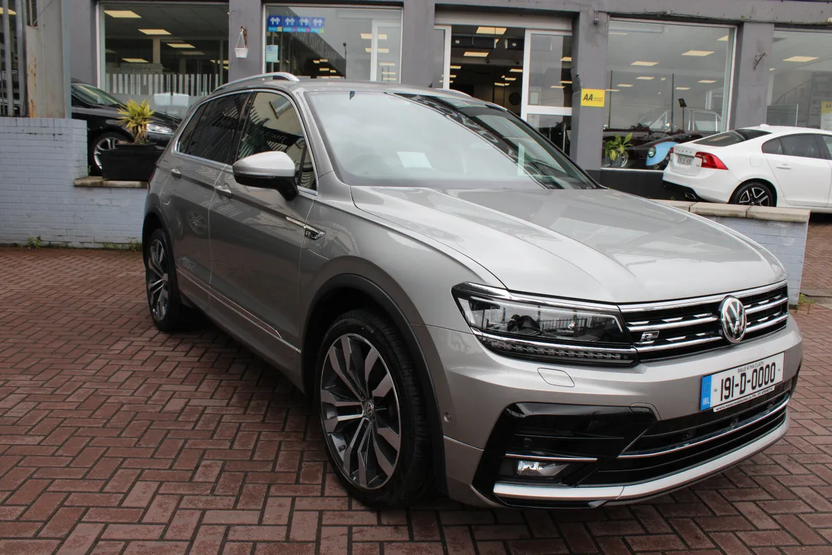 VOLKSWAGEN TIGUAN 4MOTION R-LINE AUTOMATIC DIESEL - Image 1