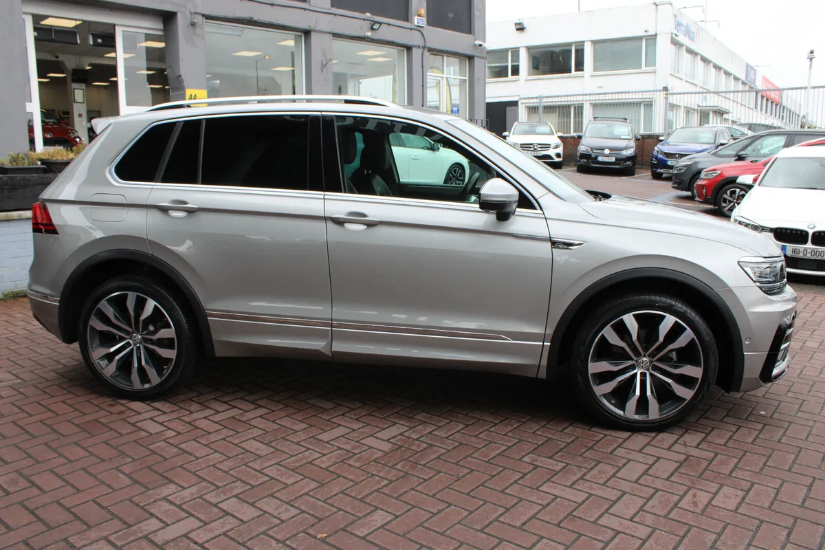 VOLKSWAGEN TIGUAN 4MOTION R-LINE AUTOMATIC DIESEL - Image 3