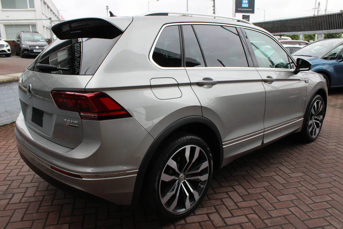 VOLKSWAGEN TIGUAN 4MOTION R-LINE AUTOMATIC DIESEL - Image 4
