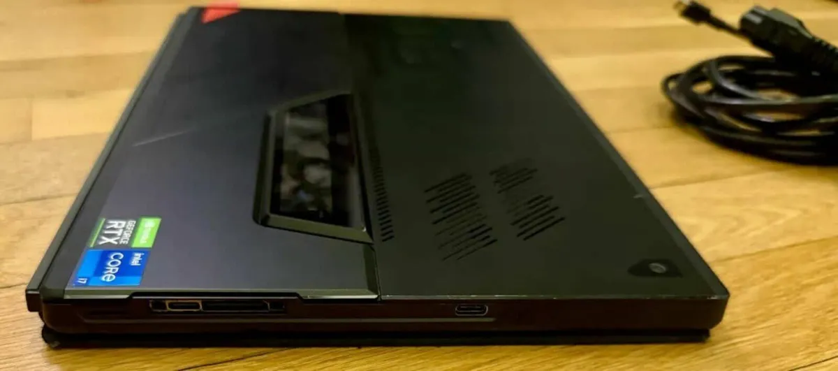 ASUS ROG Flow Z13 13.4" i712700H 16gb 3050ti - Image 3