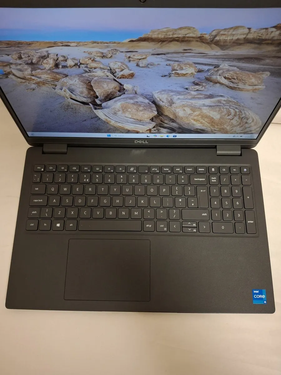 Dell Latitude 3520 Intel Core i5-1135G7 (11th Gen) - Image 2