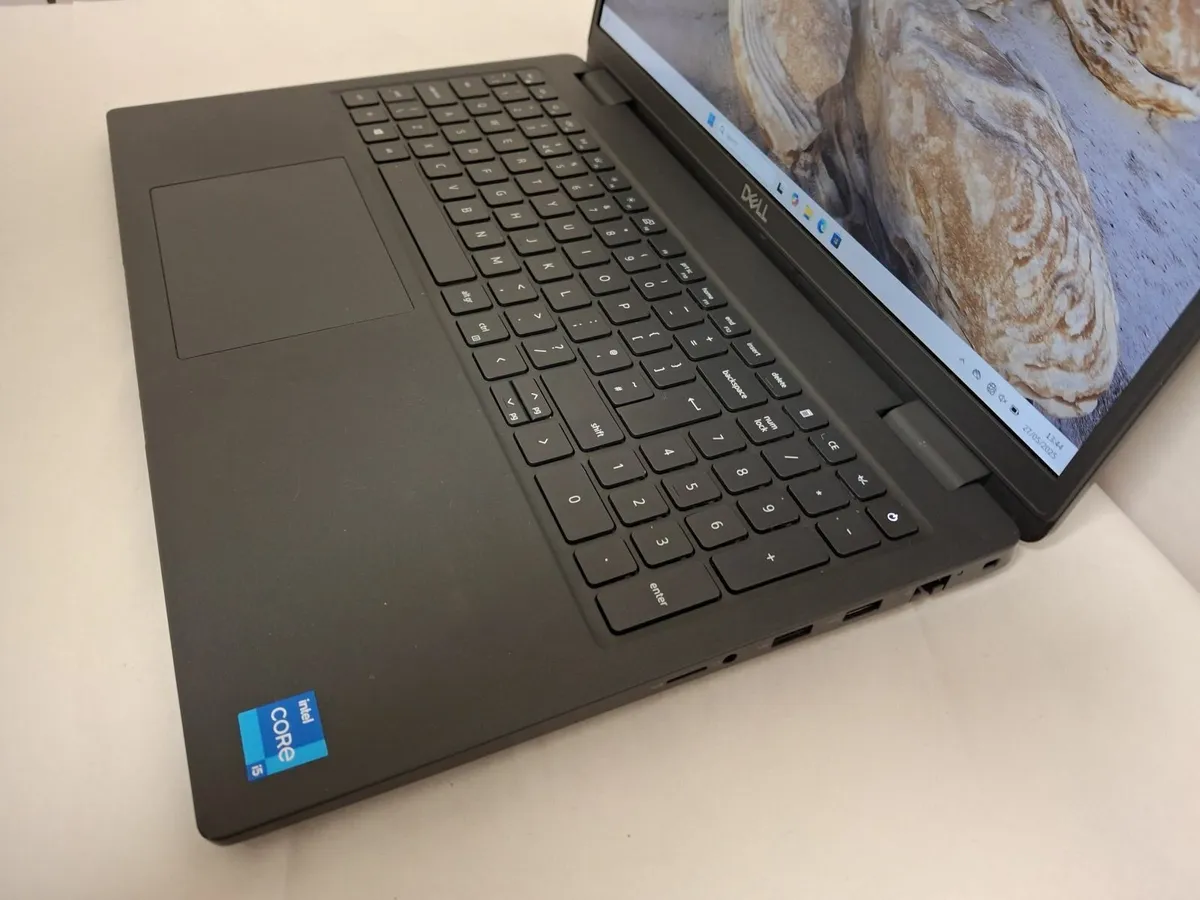 Dell Latitude 3520 Intel Core i5-1135G7 (11th Gen) - Image 4