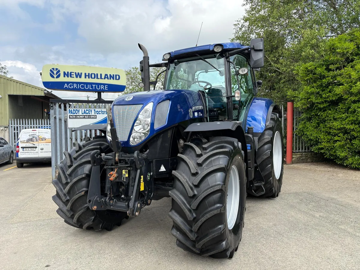 2015 New Holland T7.260 - Image 1