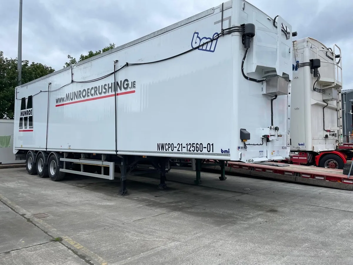 2024 BMI walking floor trailer - Image 2