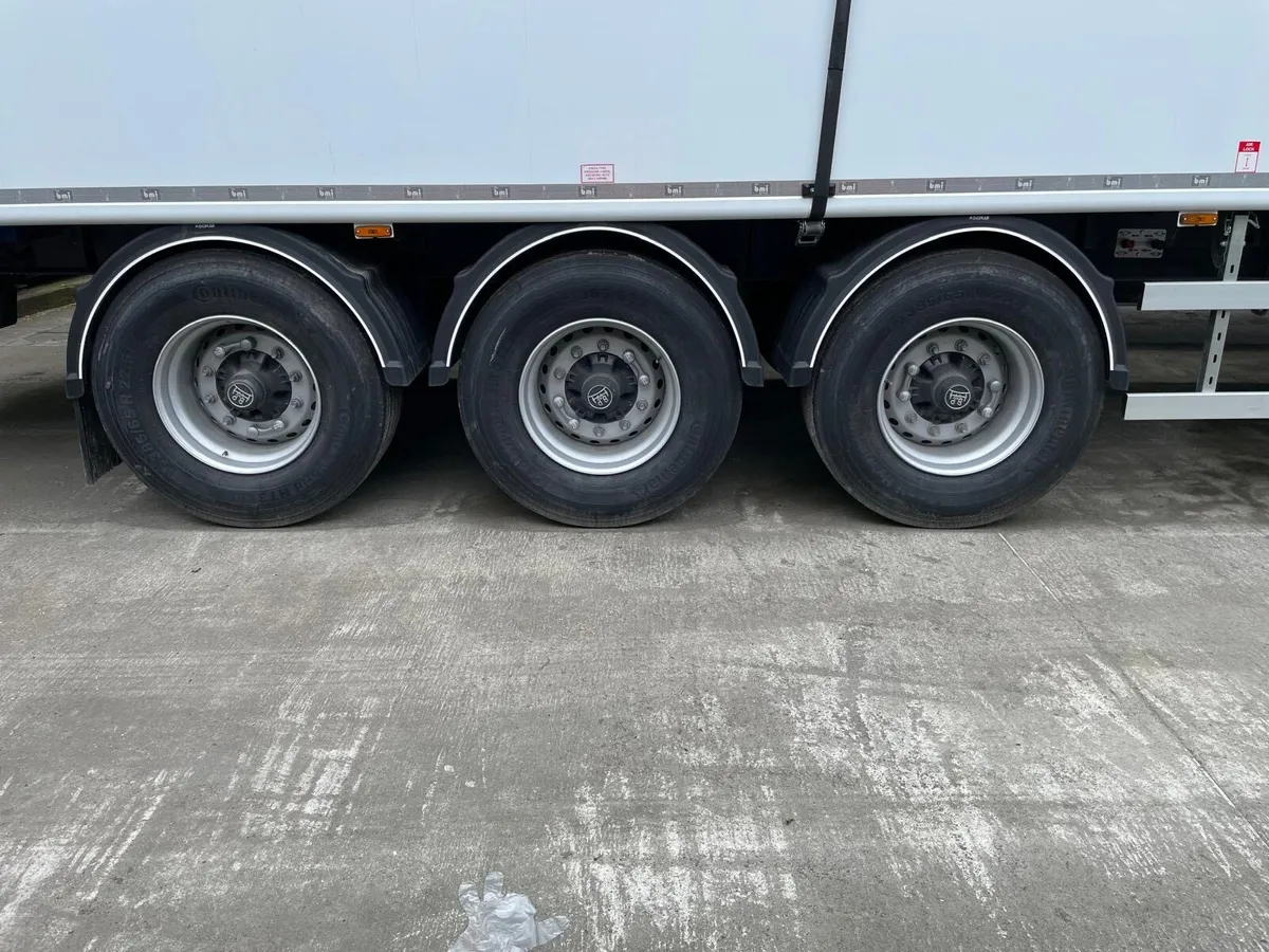 2024 BMI walking floor trailer - Image 3