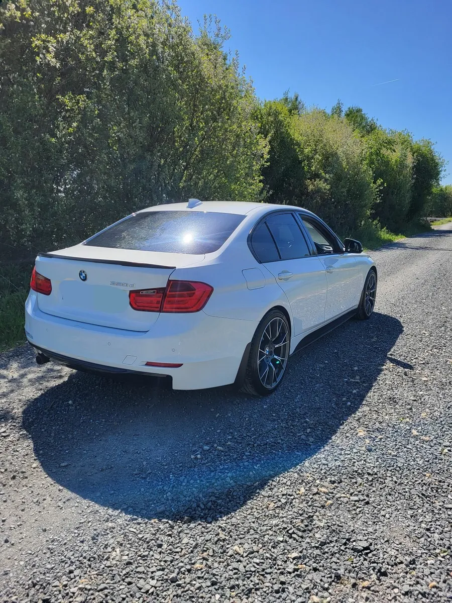 BMW 3-Series 2012 - Image 3