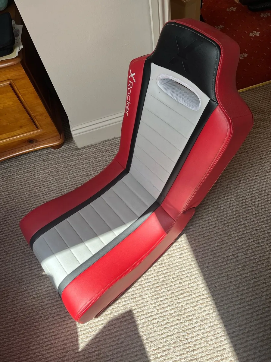Gaming chair - Image 1