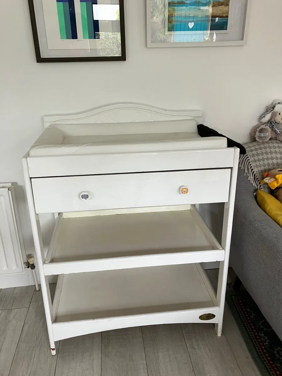 Baby changing unit - Image 1