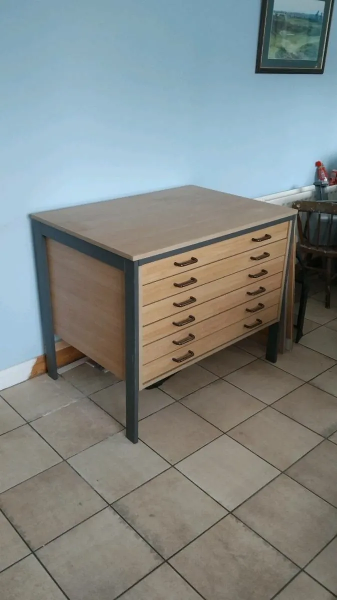 Architectal drawings chest - Image 2