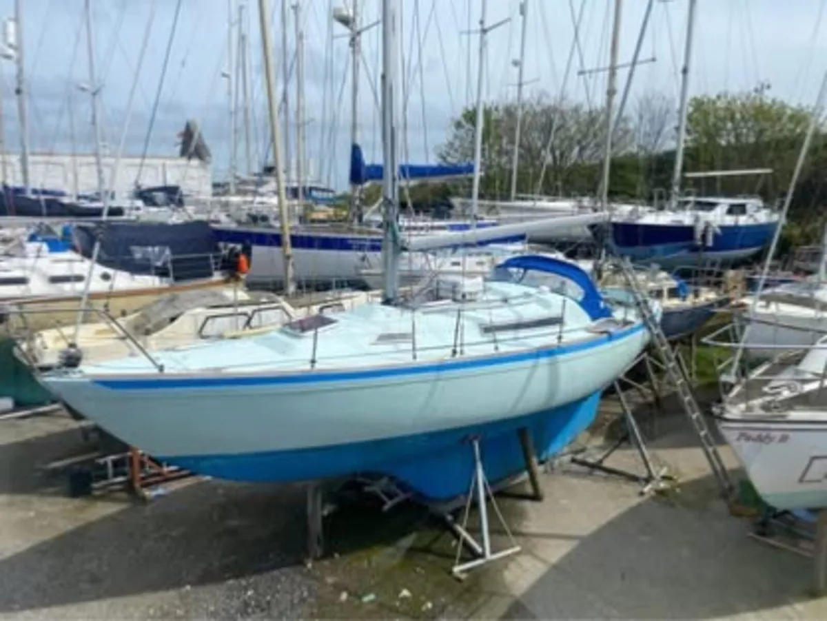 Nicholson 31 Yacht - Image 1