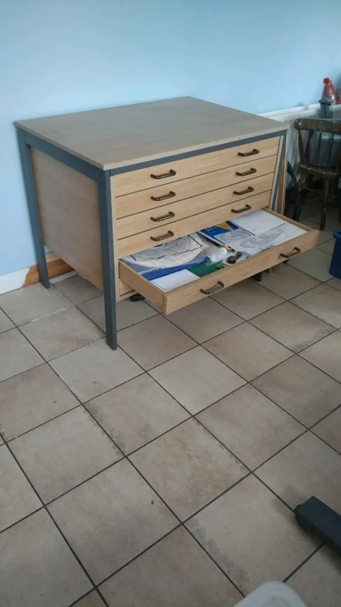 Architectal drawings chest - Image 3