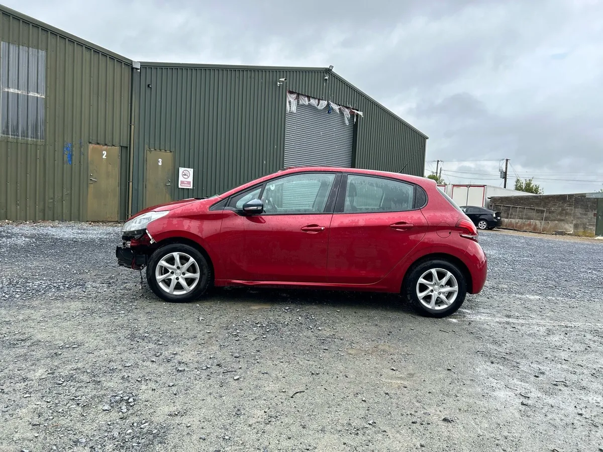 2018 Peugeot 2081.6 diesel - Image 2