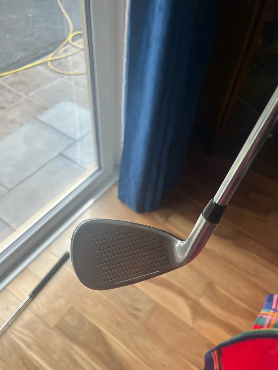 Cobra Max Tecflo irons 5-9 - Image 4