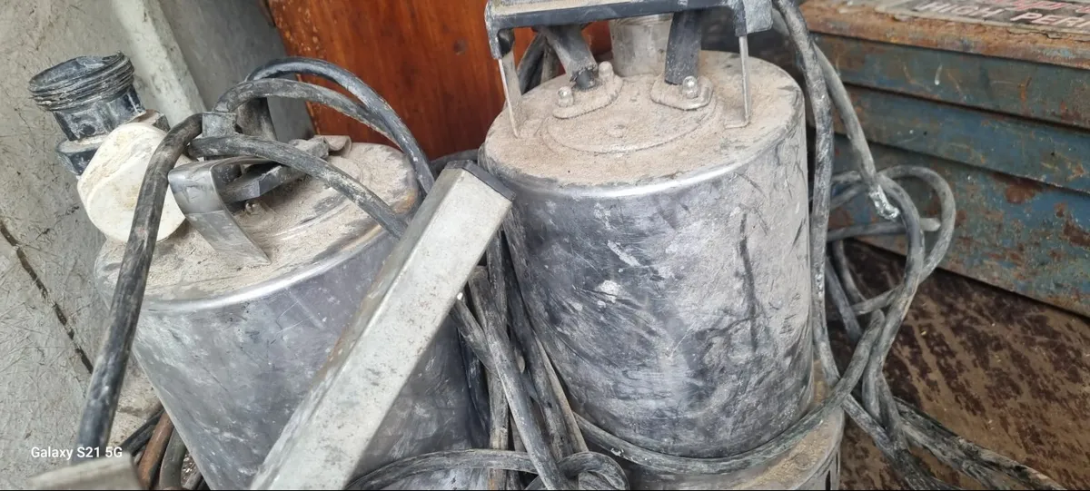 Submersible pumps