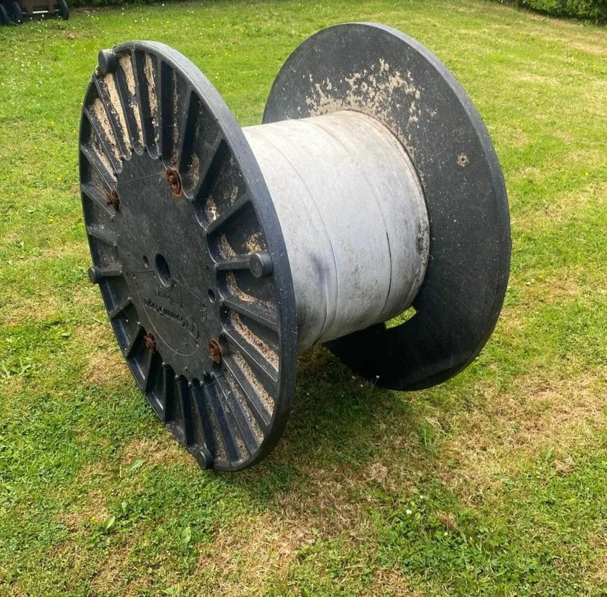 Wire reel