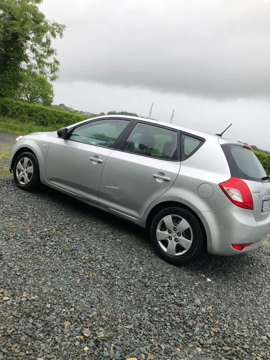 2010 Kia ceed. NCT and tax. - Image 2
