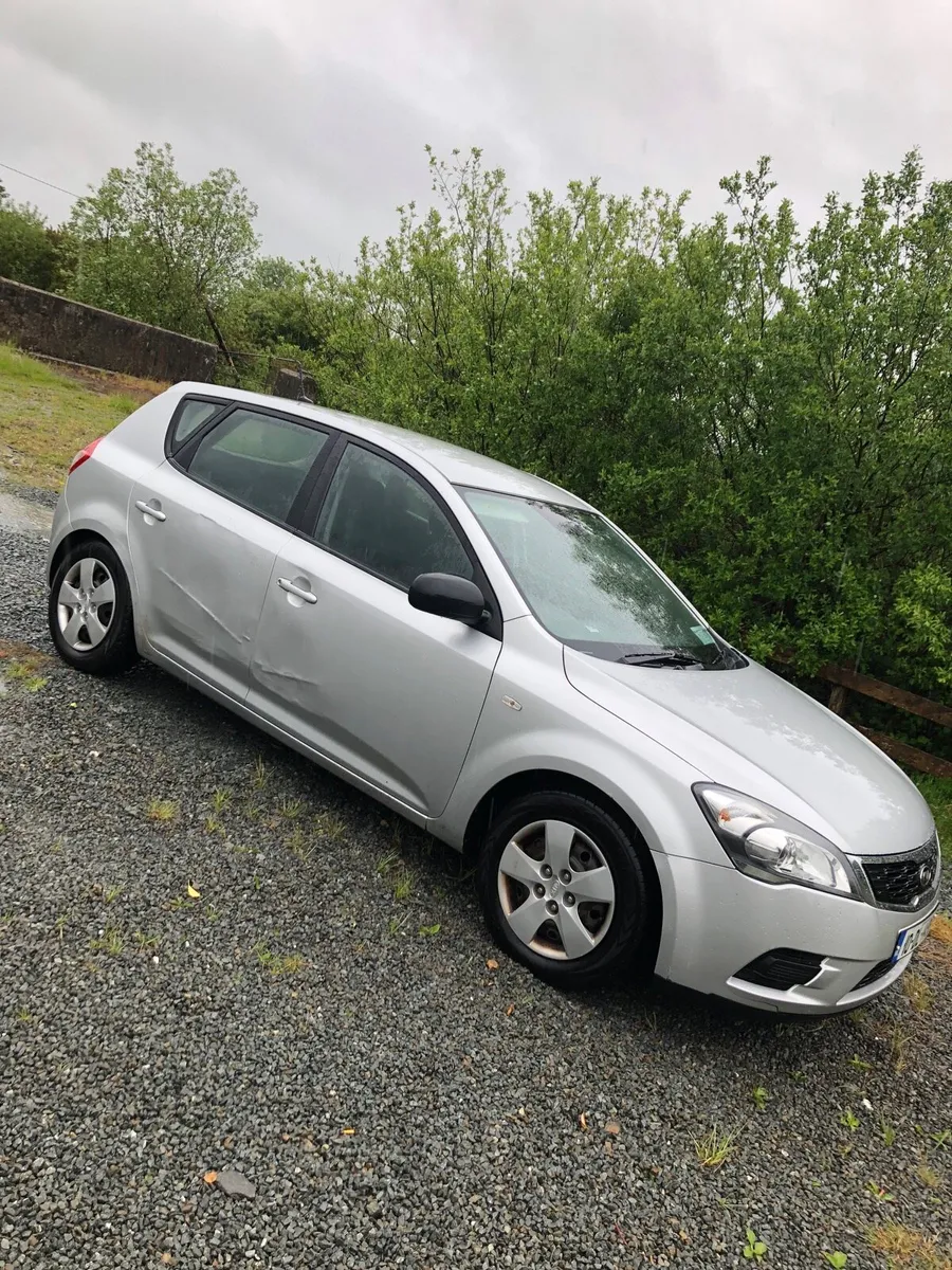 2010 Kia ceed. NCT and tax. - Image 3