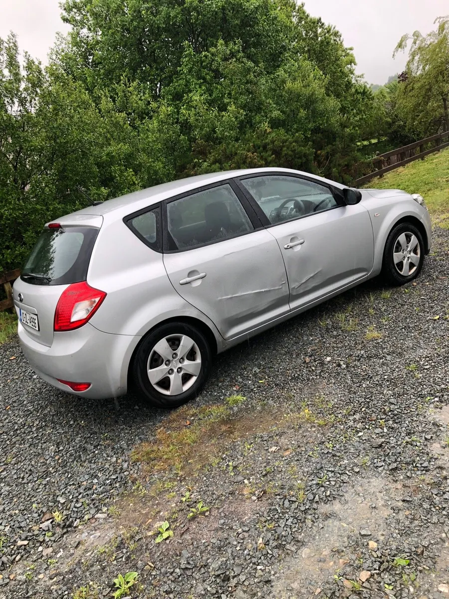 2010 Kia ceed. NCT and tax. - Image 4
