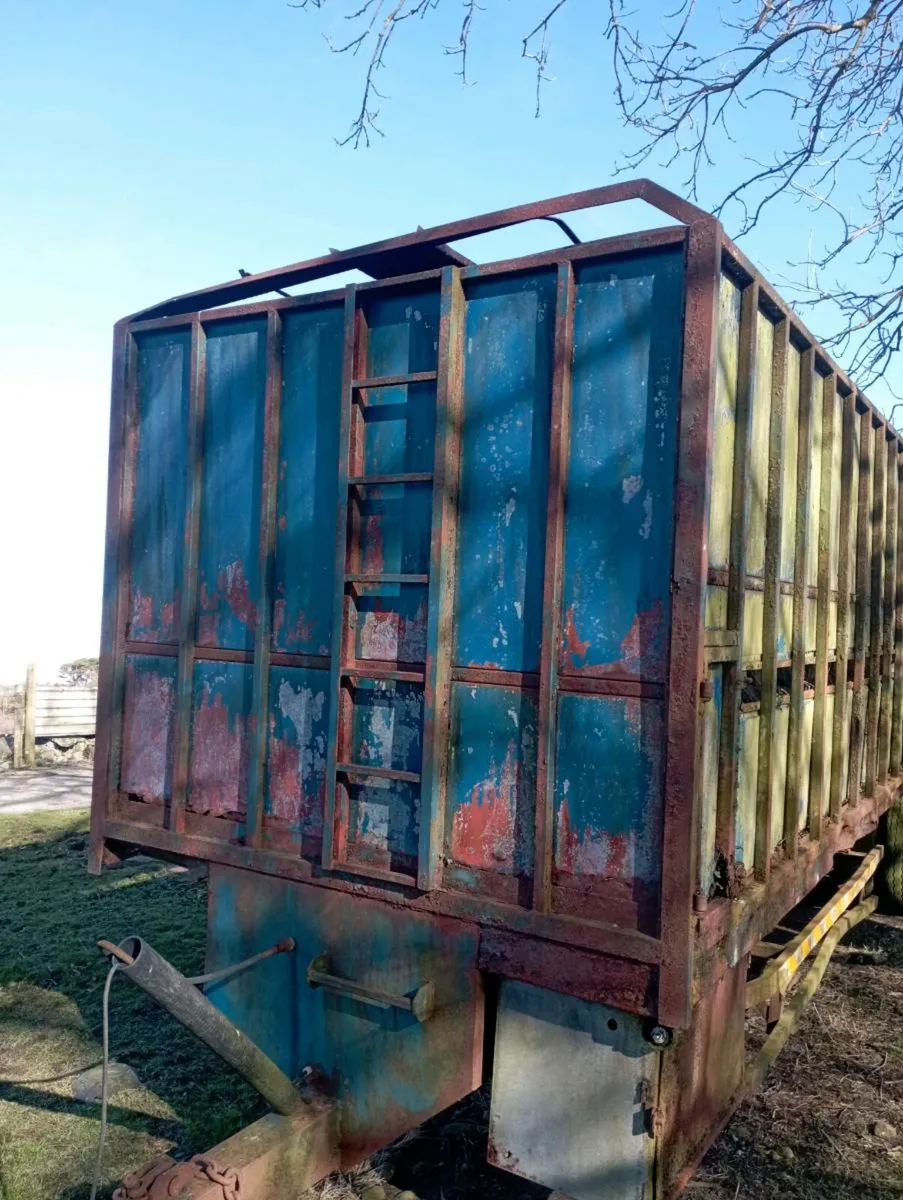 Cattle trailer - Image 2