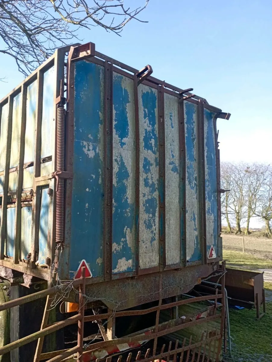 Cattle trailer - Image 3