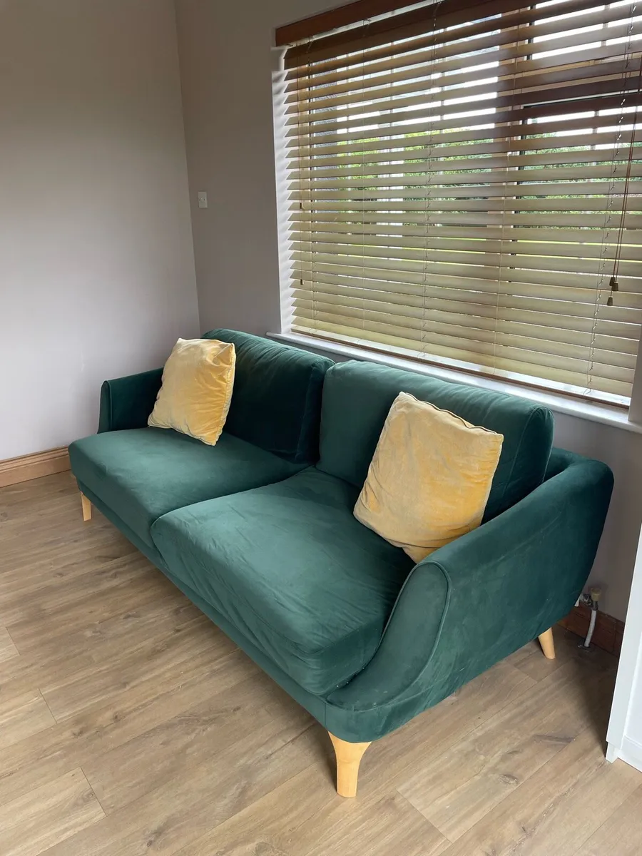 Couch - Image 2