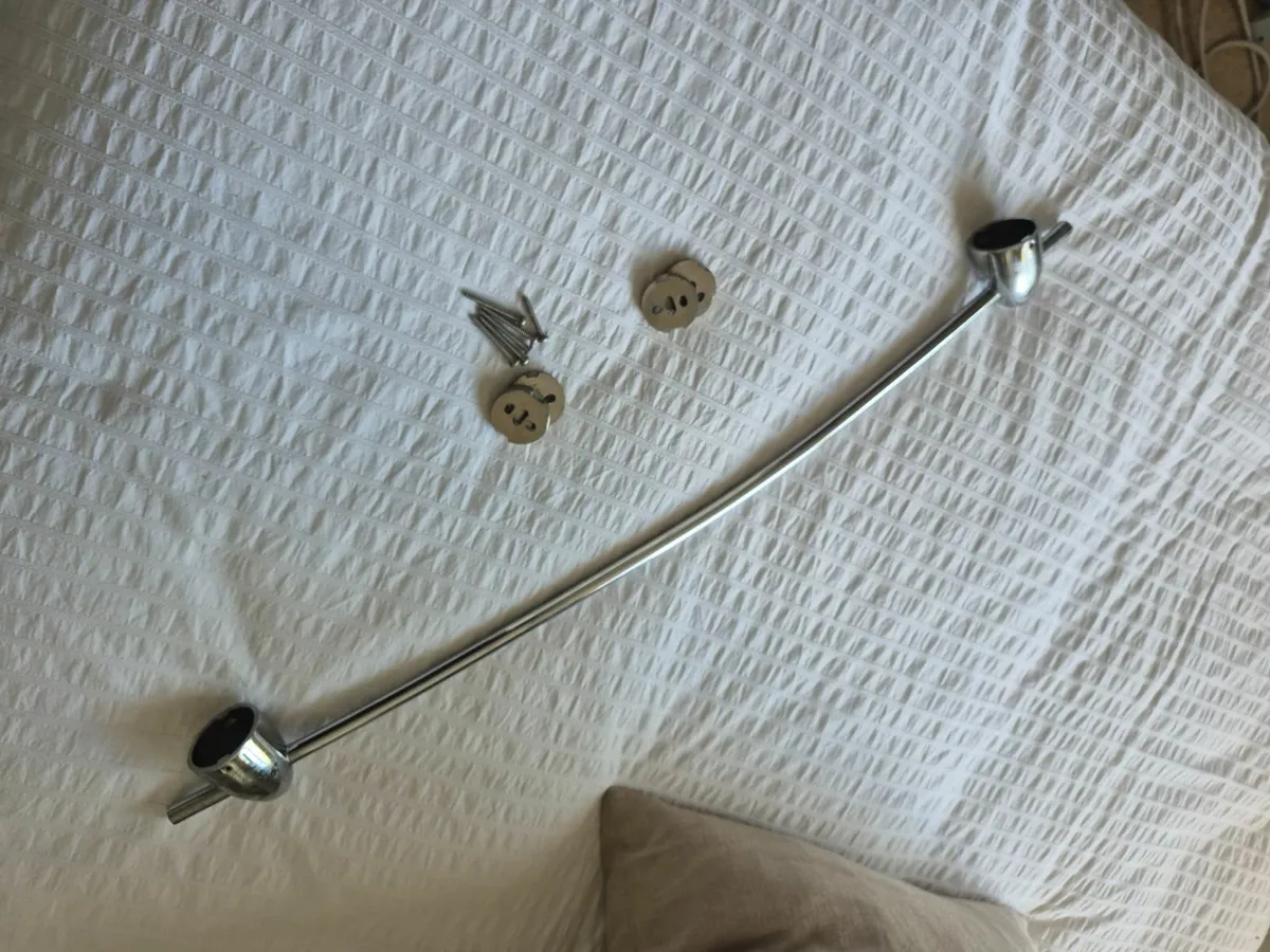 Bathroom set of mirror, shelf and towel rail - Image 3