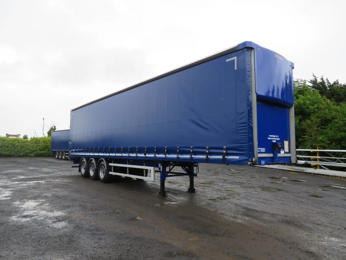 2018 Lawrence David Pillarless Curtainsider - Image 1
