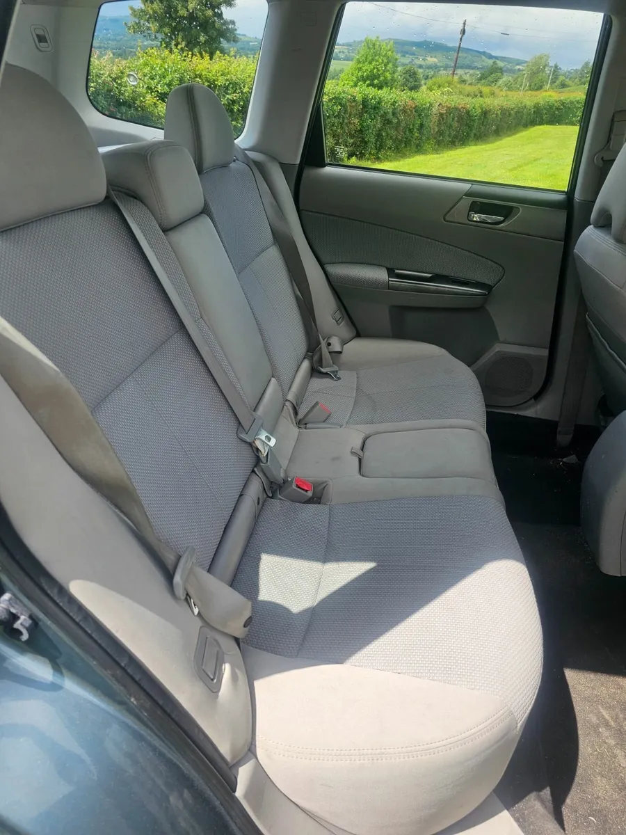 Subaru Forester 2011 4wd - Image 2