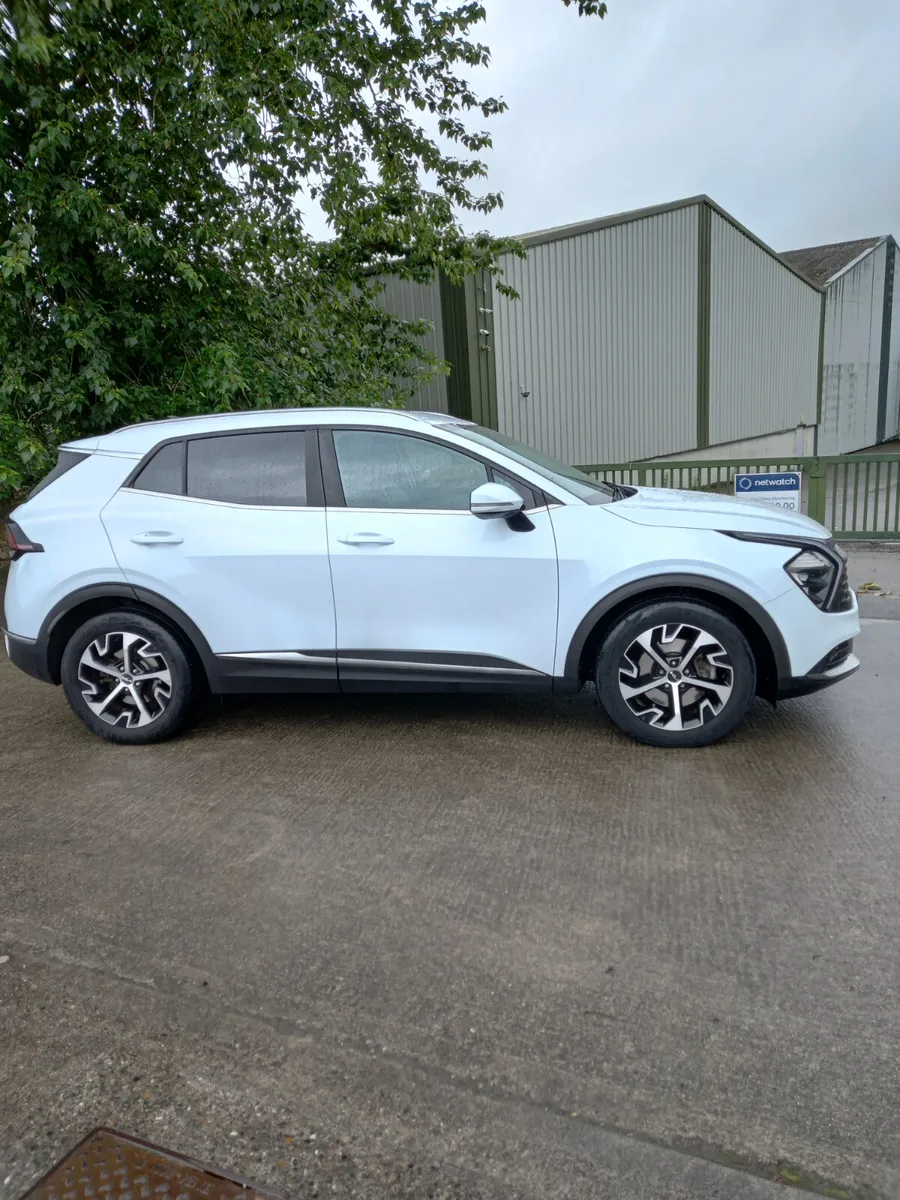 2023 Kia Sportage 1.6 Diesel Hybrid - Image 1