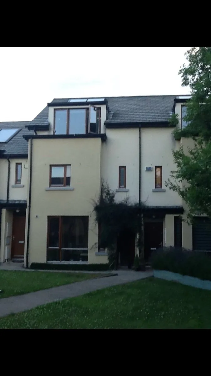 House for sale - Image 4