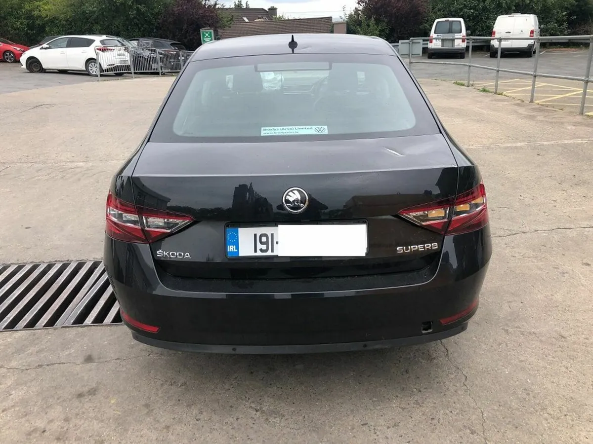 2019 SKODA SUPERB 2 ltr (for parts only) - Image 2