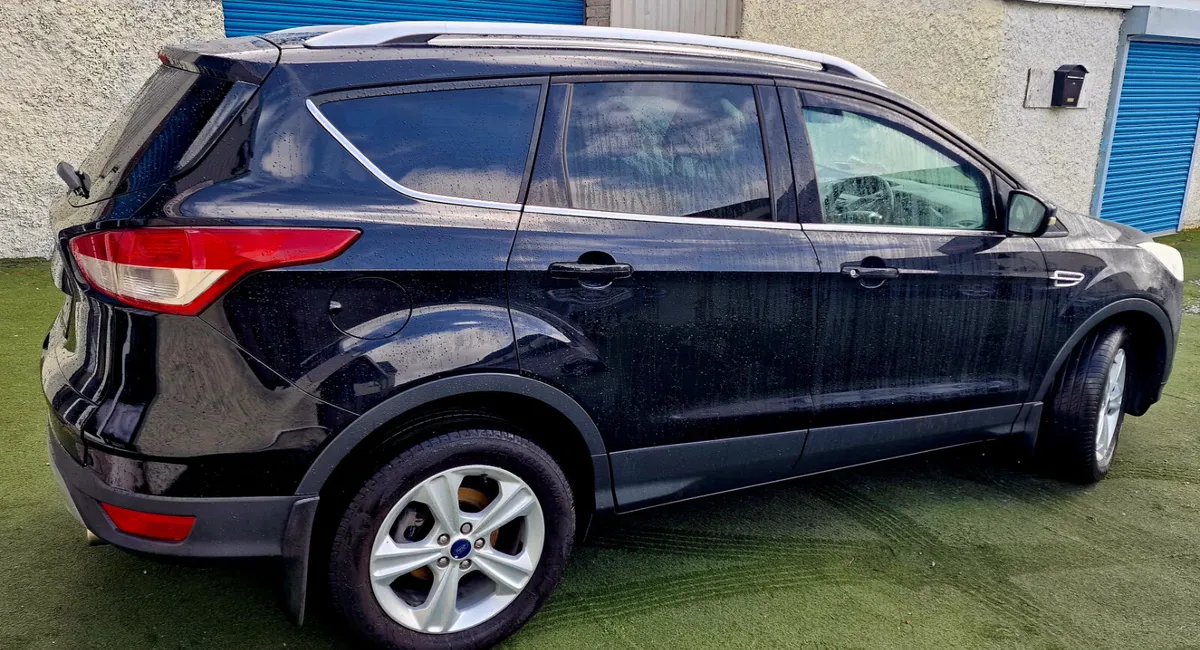 Ford Kuga 2.0Td 150bhp LOW KM NCT TAX FSH - Image 4