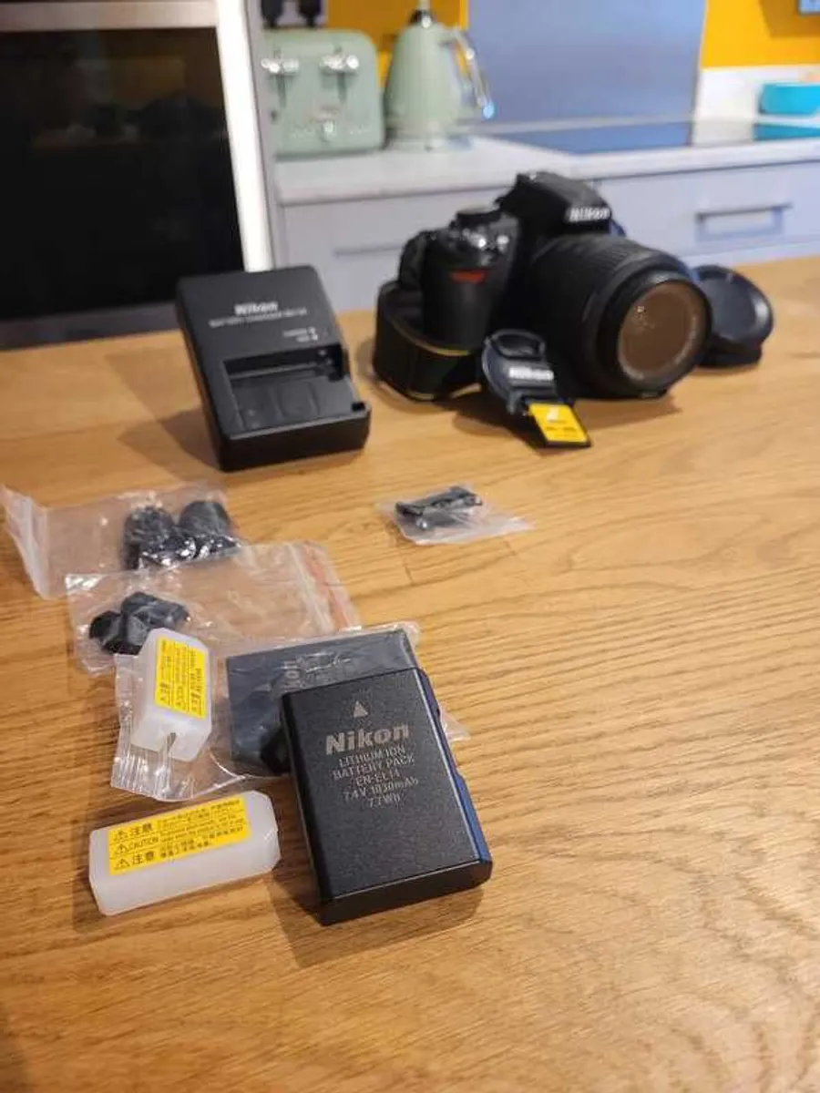NIKON & accessories - Image 1