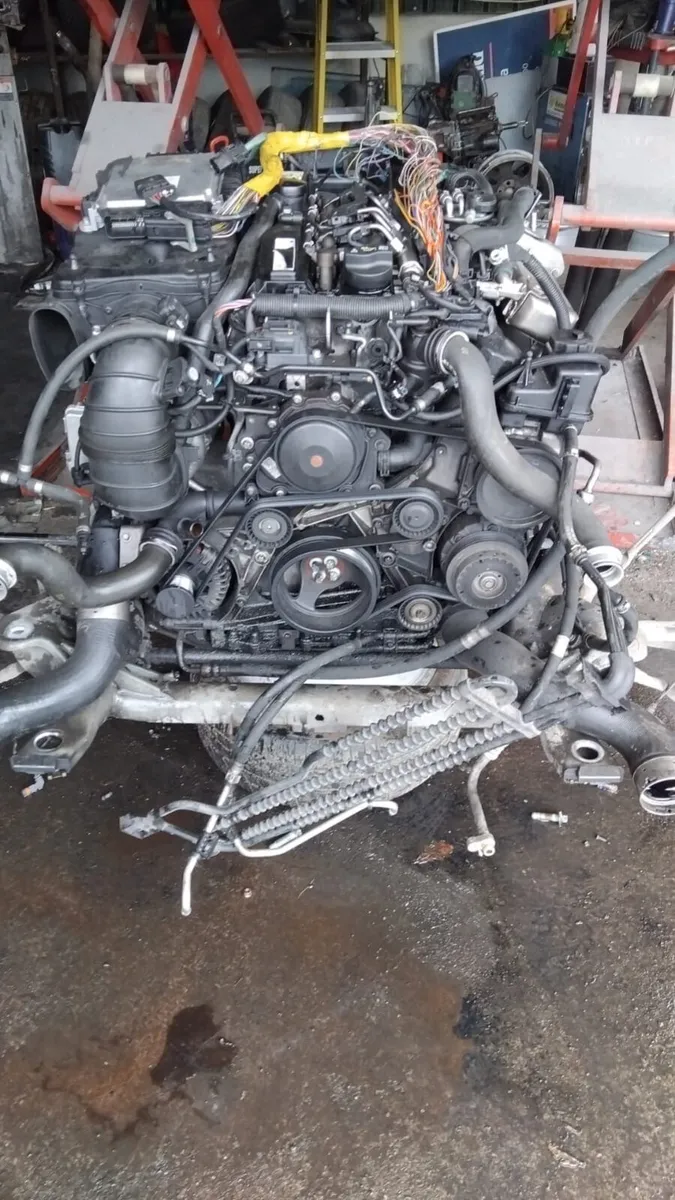 Mercedes C200 diesel engine
