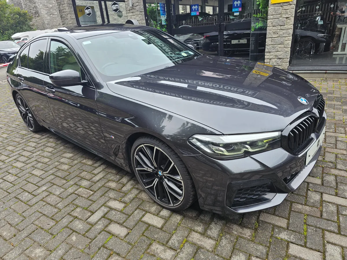 2022 BMW 520D MHT M-SPORT AUTO.HUGE SPEC. - Image 4