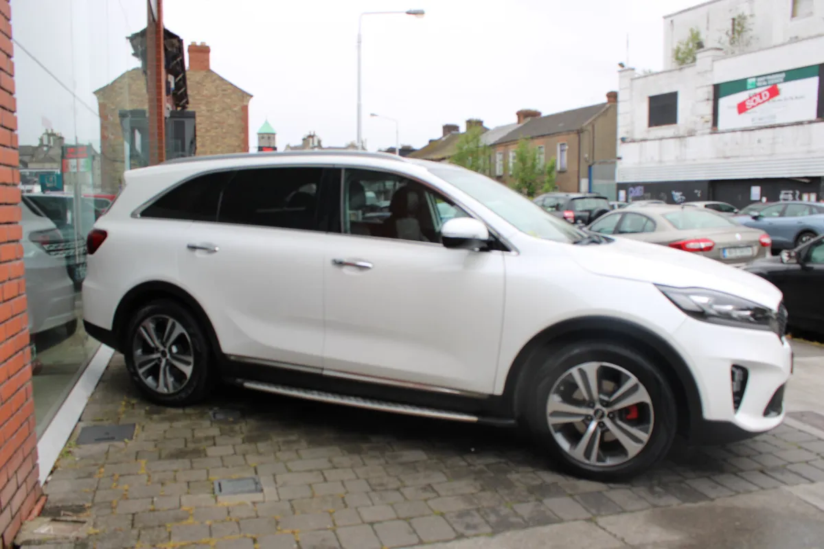 Kia Sorento 2018 2.2 AWD GT LINE AUTOMATIC - Image 3
