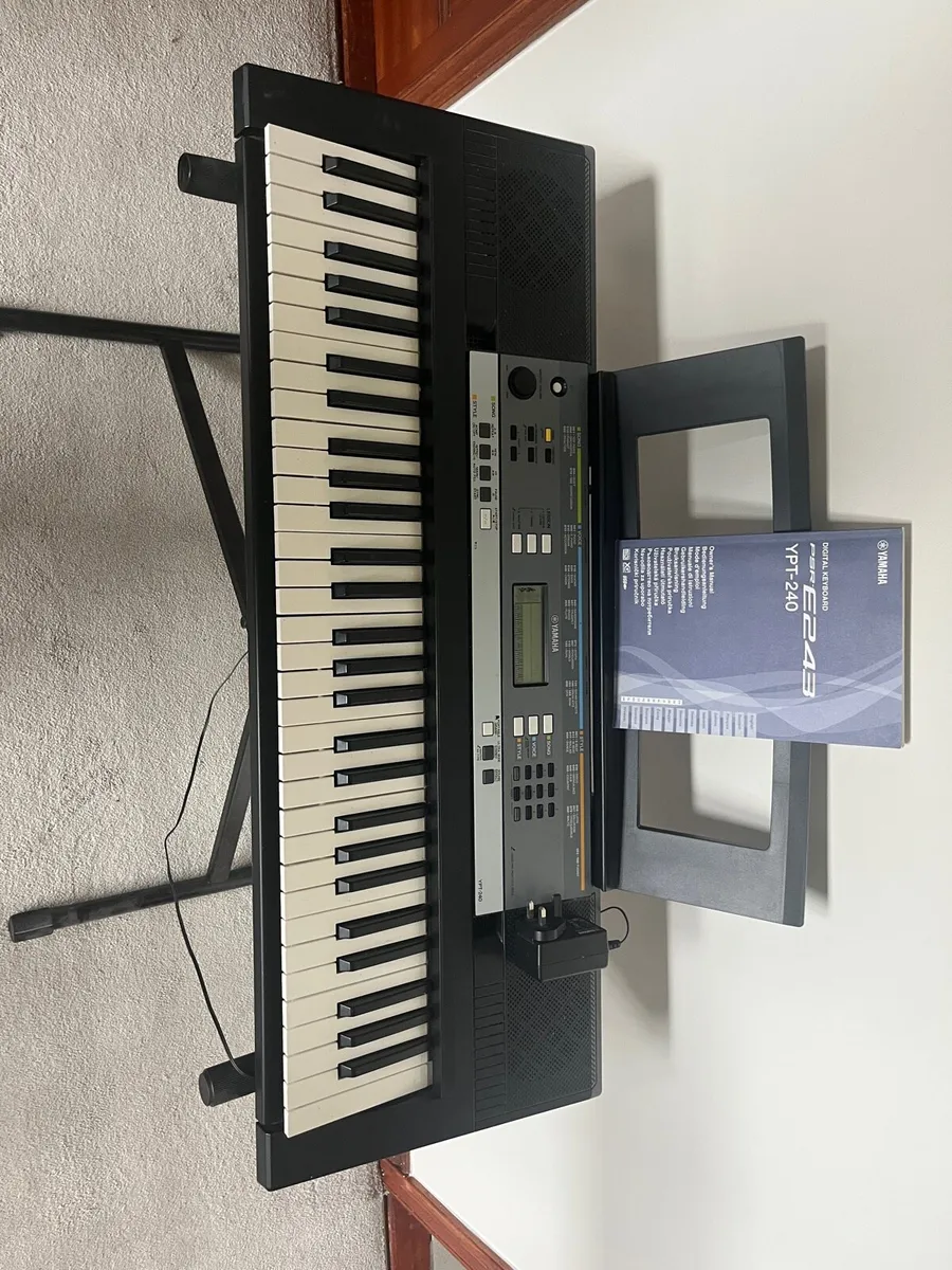 YAMAHA PSR-E243 Piano keyboard - Image 2