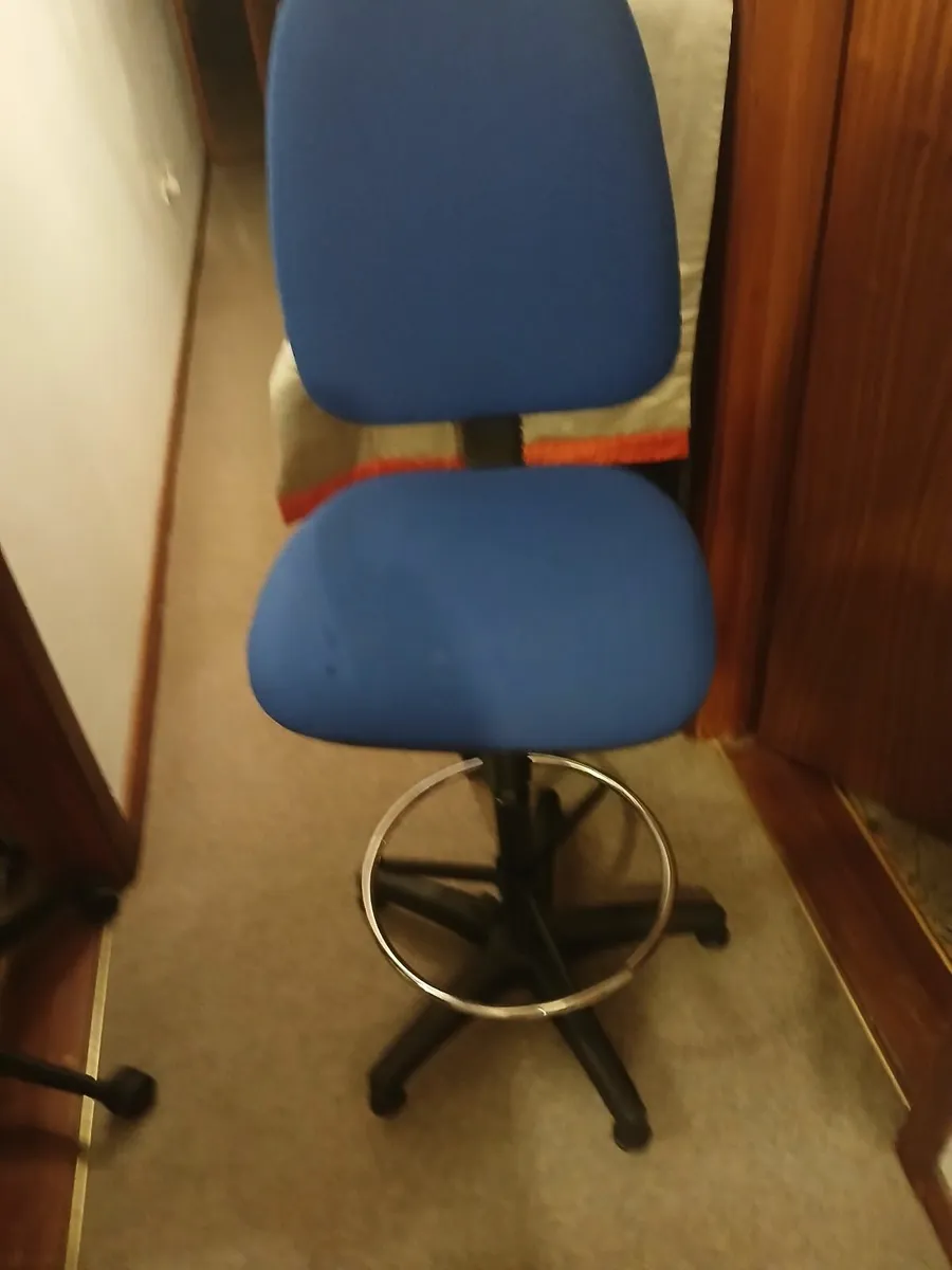 Office chair new ...extending height delivered - Image 1