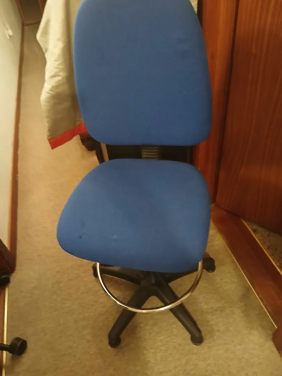 Office chair new ...extending height delivered - Image 4