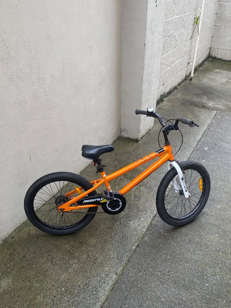 ￼ a child’s bike - Image 3