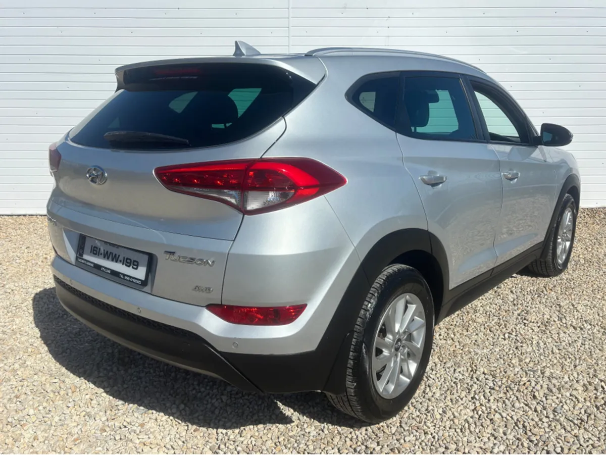 Hyundai Tucson 4WD EXECUTIVE 5DR AUTO - Image 3