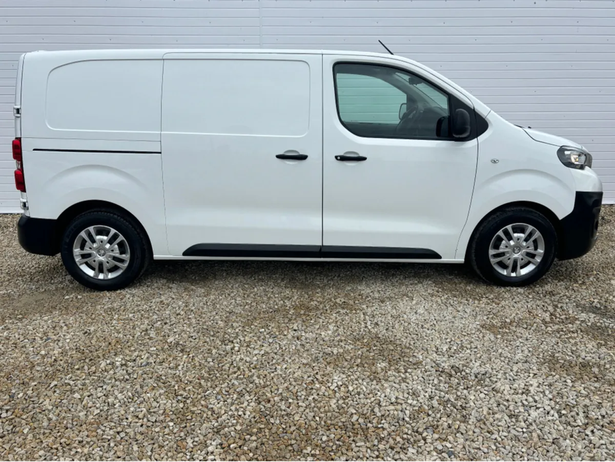 Peugeot Expert PROFESSIONAL STD 1.5 HD HDI 120 6 - Image 3